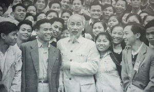 Tư tưởng Hồ Chí Minh về công tác cán bộ Đoàn